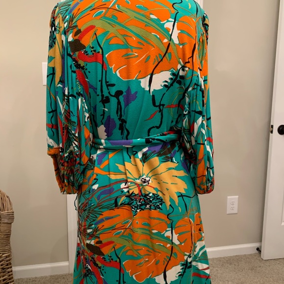 Jaloux Tunic Dress - Picture 4 of 10